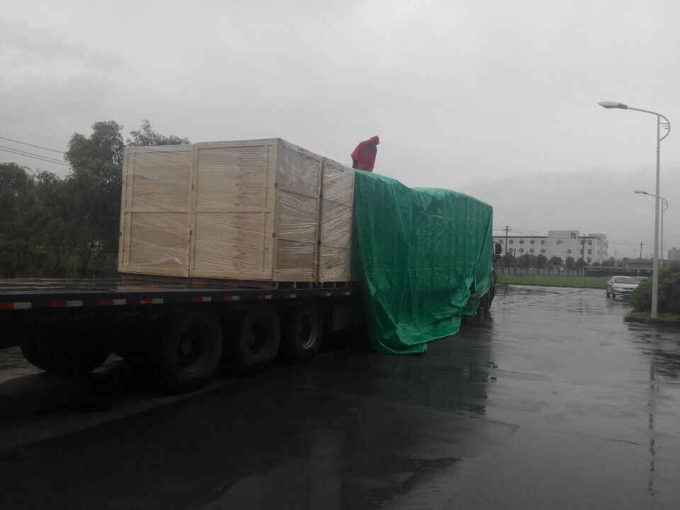 2017年6月北京創(chuàng)聯(lián)匯通電氣-雨中發(fā)貨現(xiàn)場，一直以顧客服務(wù)為較好