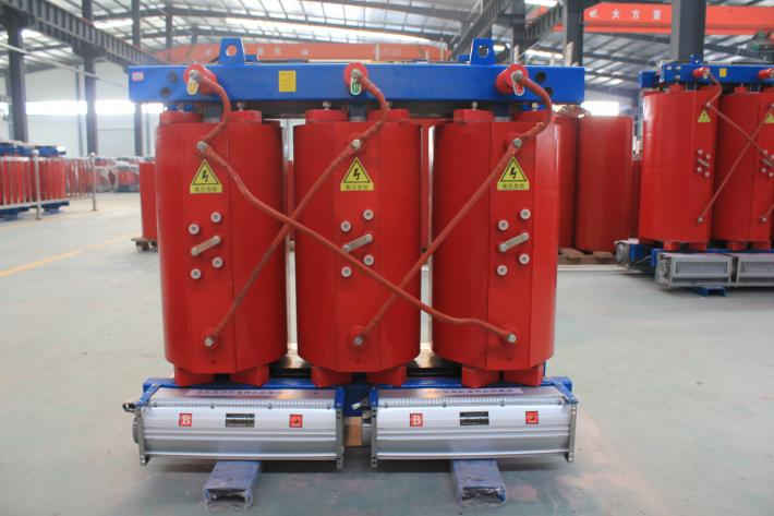 一般北京創(chuàng)聯(lián)匯通電氣全鋁的干式變壓器800kva價(jià)格是33900元，全銅的800kva干式變壓器價(jià)格是65000元。